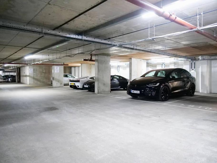 Апартаменти Stylish Urban Sanctuary With Parking Лондон Екстер'єр фото