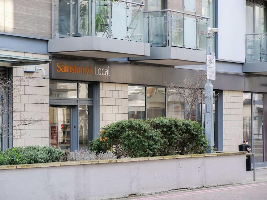 Апартаменти Stylish Urban Sanctuary With Parking Лондон Екстер'єр фото