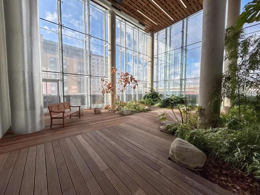 Апартаменти Stylish Urban Sanctuary With Parking Лондон Екстер'єр фото