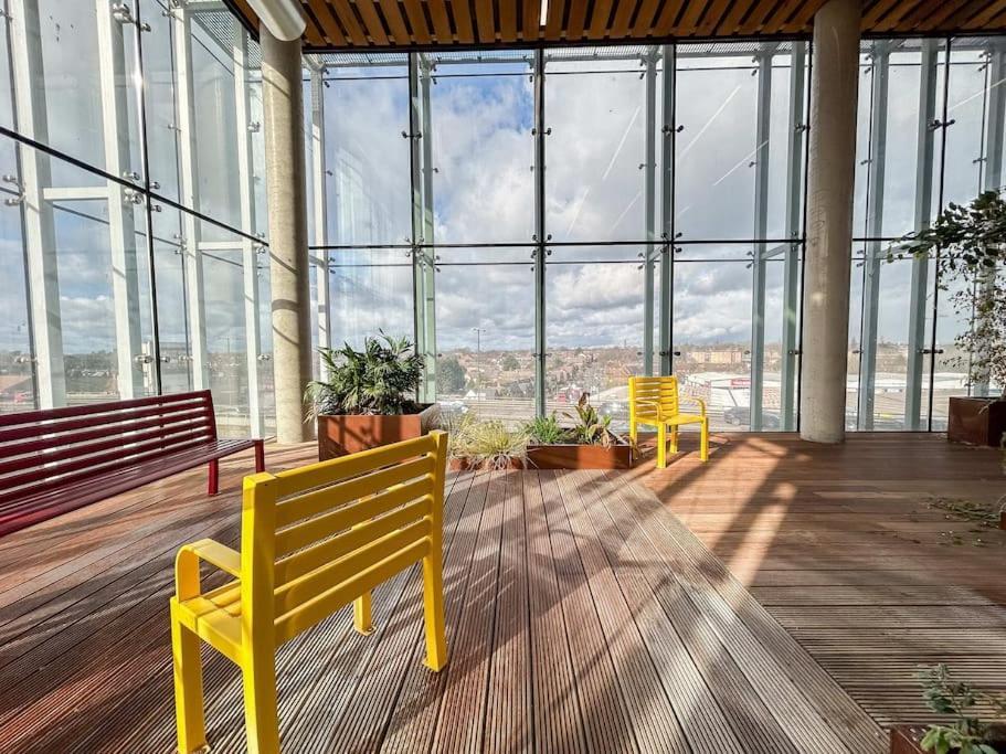 Апартаменти Stylish Urban Sanctuary With Parking Лондон Екстер'єр фото
